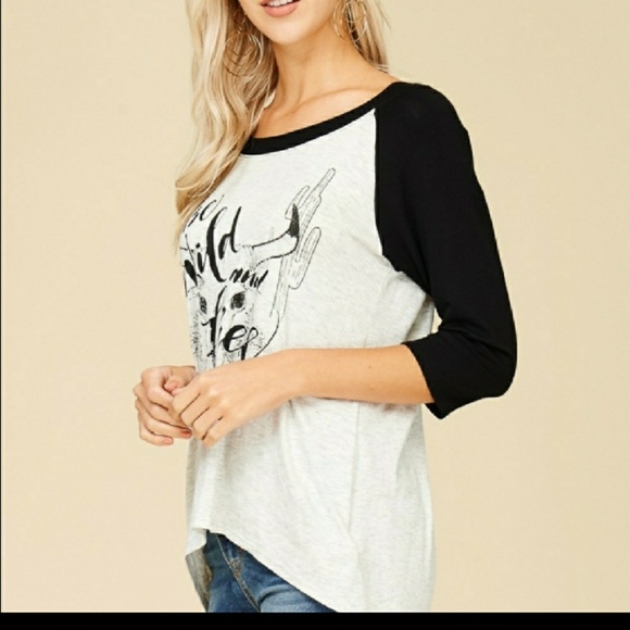 Papermoon "Be Wild and Free" Raglan tee - Picture 2 of 4